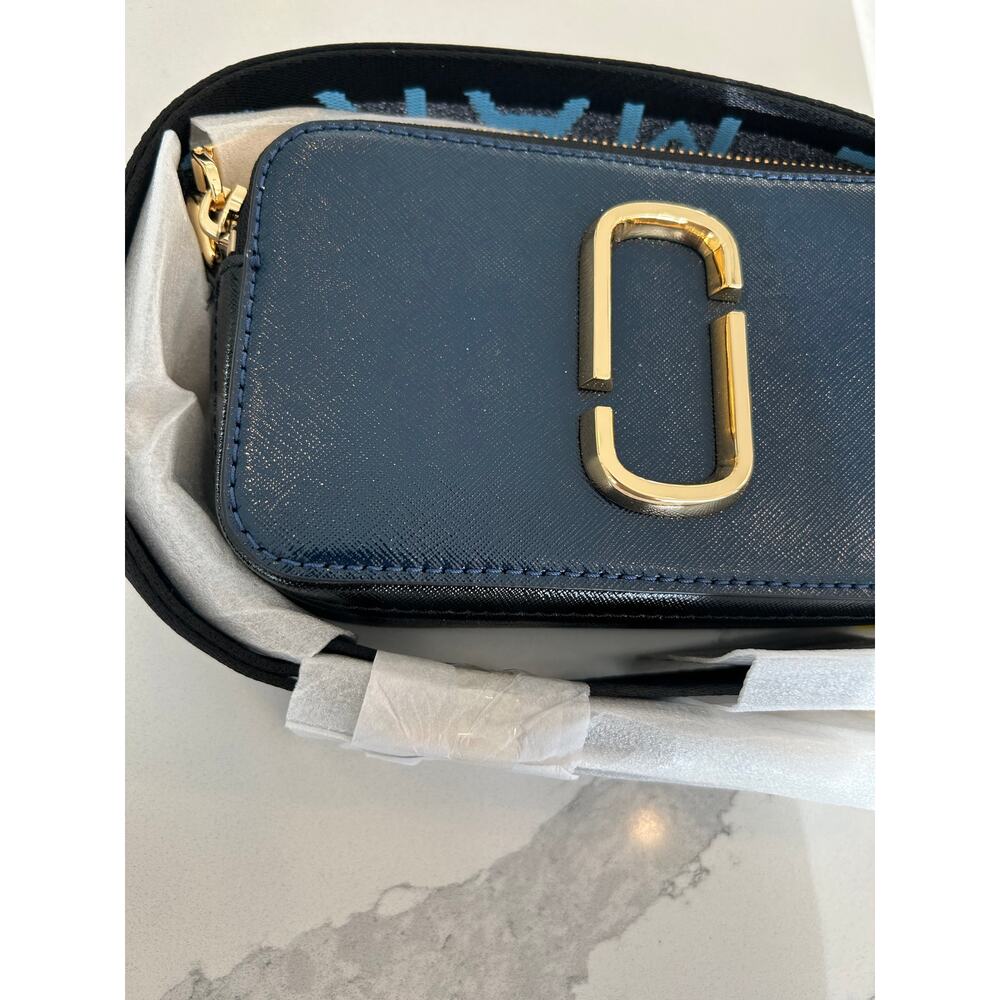 Marc Jacobs The Snapshot Bag – Iconic Compact Crossbody Purse! - Picture 8 of 15